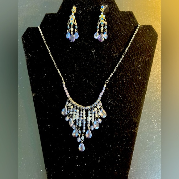 1928 2-piece statement necklace and post earrings set in blue crystal - Picture 1 of 8
